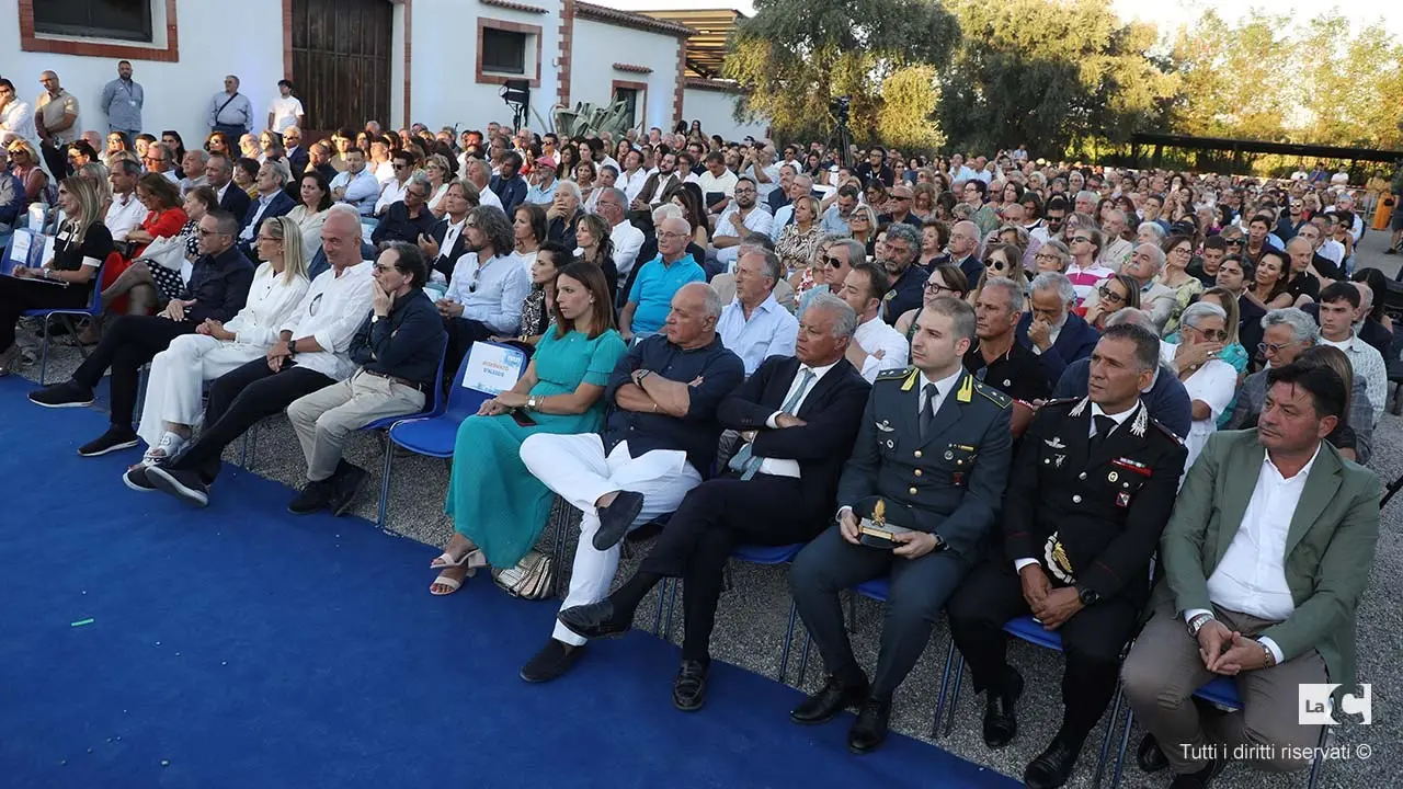 Politica, istituzioni e tantissimi cittadini al grande evento di Corigliano Rossano: in migliaia per Link