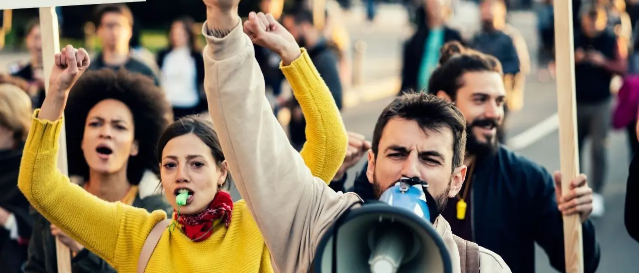 Gli under 35 che iniziano a lavorare oggi andranno in pensione a 74 anni con poco più di 1000 euro al mese