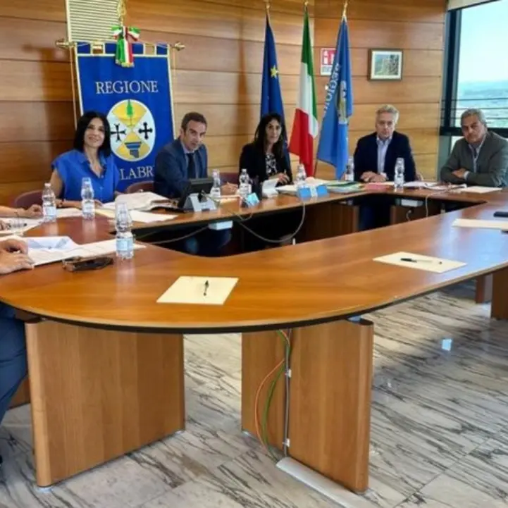 Abusivismo edilizio, la Regione commissaria 30 Comuni: ecco quali