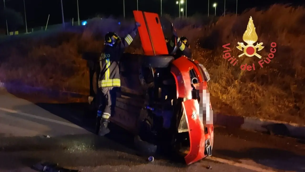 Incidente nel Catanzarese, ferite due persone nello scontro tra due auto