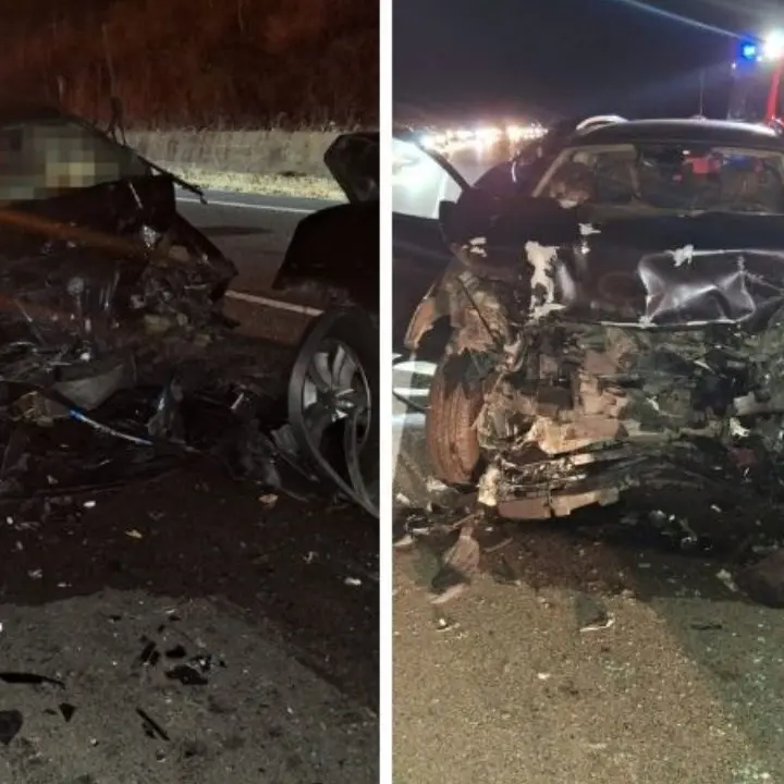 Tragico incidente stradale sulla 106 nel Crotonese: scontro tra due auto, un morto e tre feriti
