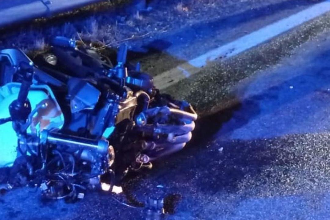Incidente sulla statale 107, un morto nell'impatto tra un'auto e una moto