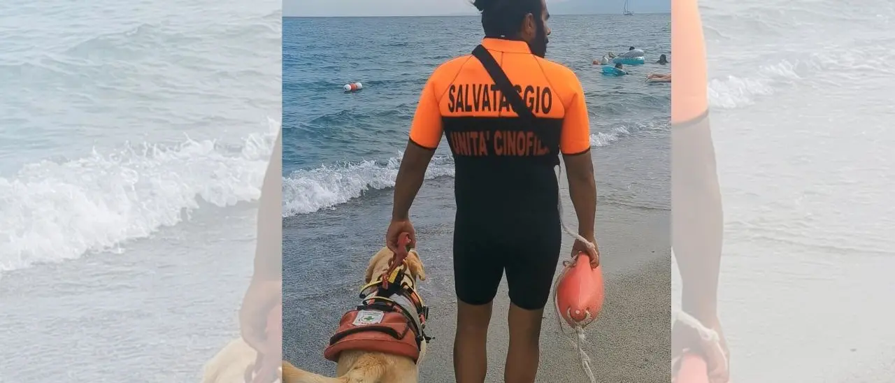 Catanzaro, l’unità cinofila di salvataggio Anpas salva tre bagnanti in difficoltà a Giovino