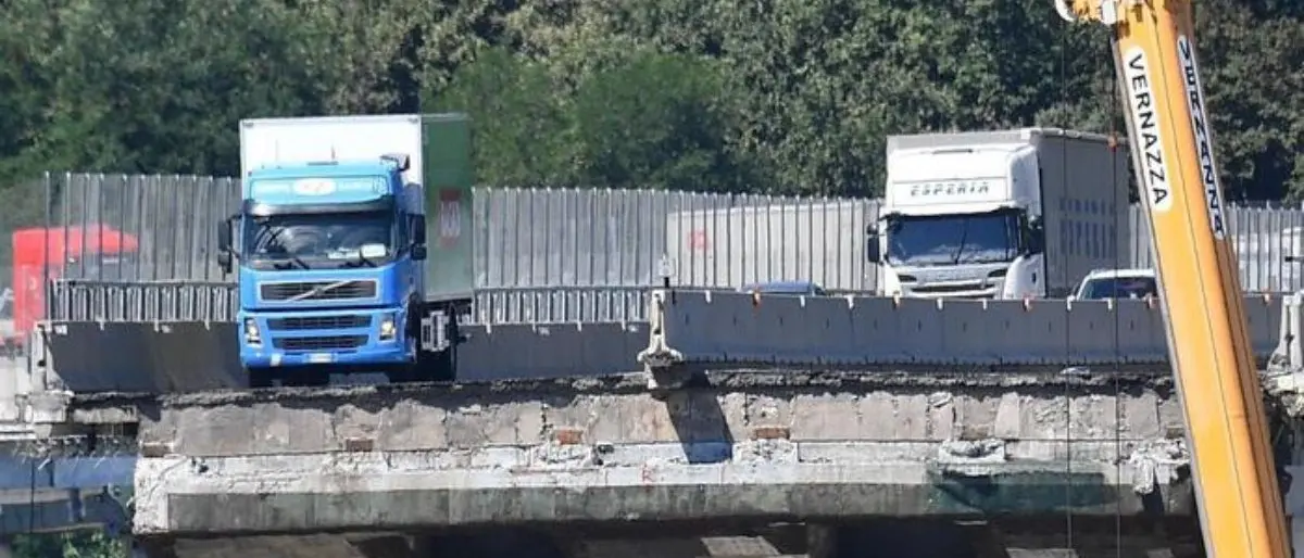 Cinque anni fa il crollo del ponte Morandi, Mattarella: «Ferita per l’Italia, la manutenzione responsabilità indeclinabile»