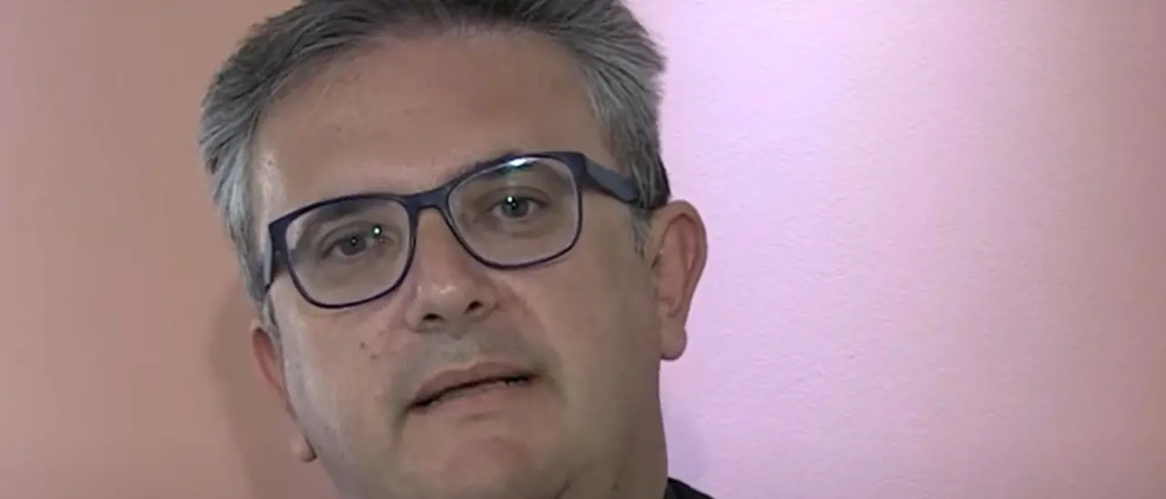 La Calabria raccontata da don Ennio Stamile: «Qui imprenditori seri e onesti, ma serve l’impegno di tutti per sradicare la mentalità mafiosa»