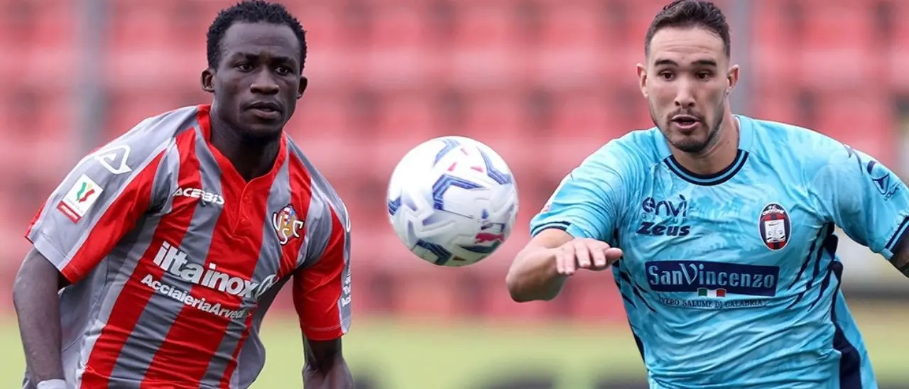 Coppa Italia, il Crotone spaventa la Cremonese ma crolla ai supplementari: allo Zini finisce 3-1