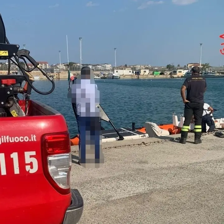 Tragedia a Corigliano Rossano, auto precipita in mare dalla banchina del porto: muore un 41enne