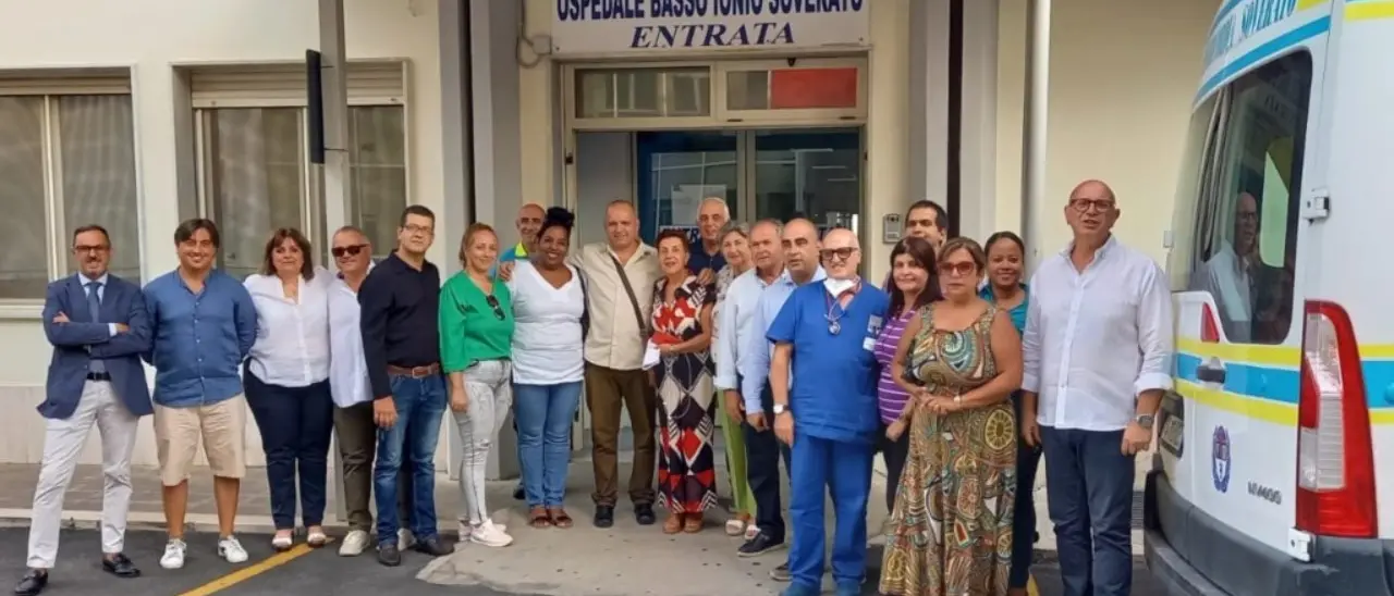 All’ospedale di Soverato sette nuovi medici cubani. Gallucci: «Sinergia significativa tra istituzioni»