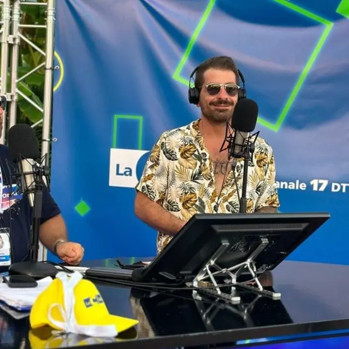 AperiTime e La Banda degli OnAir, la leggerezza e la musica di LaC OnAir in diretta ogni sera dal Riva Restaurant