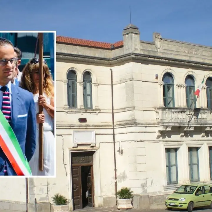 Comune di Cessaniti, si dimette il sindaco Mazzeo: «Nessuna ombra sull’azione della mia amministrazione»