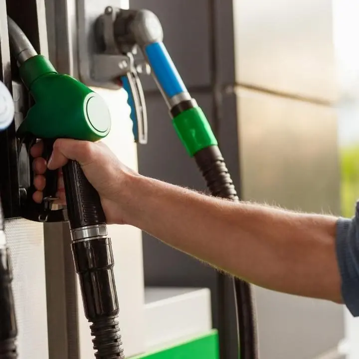 Caro benzina, Codacons presenta una denuncia alle cinque procure calabresi