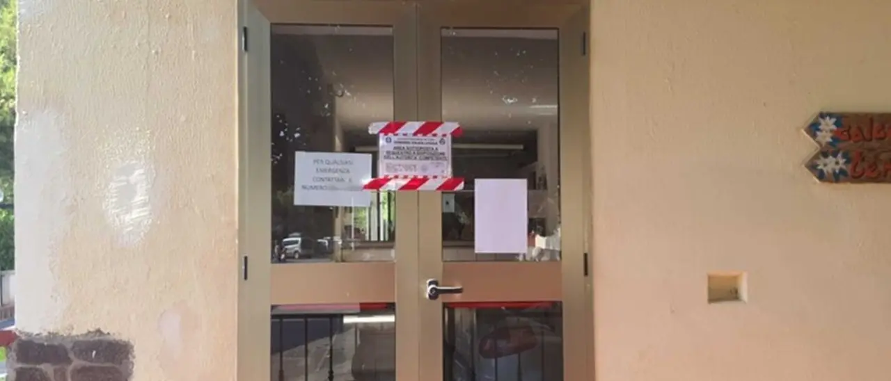 Residence chiuso e turisti sgomberati nel Cosentino: «Struttura del Comune e in condizioni igienico-sanitarie non idonee»