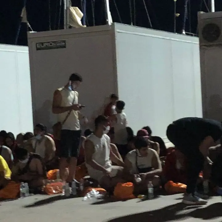 Migranti, continuano senza sosta gli sbarchi in Calabria: 76 persone arrivate a Roccella