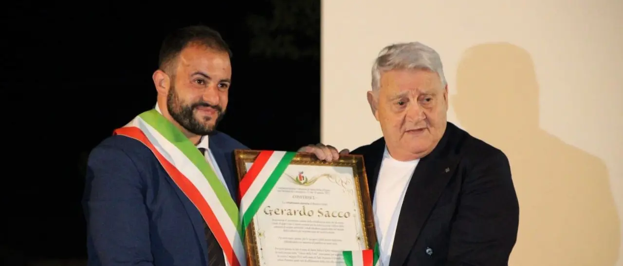 Santa Sofia D’Epiro, consegnata la cittadinanza onoraria all’orafo Gerardo Sacco