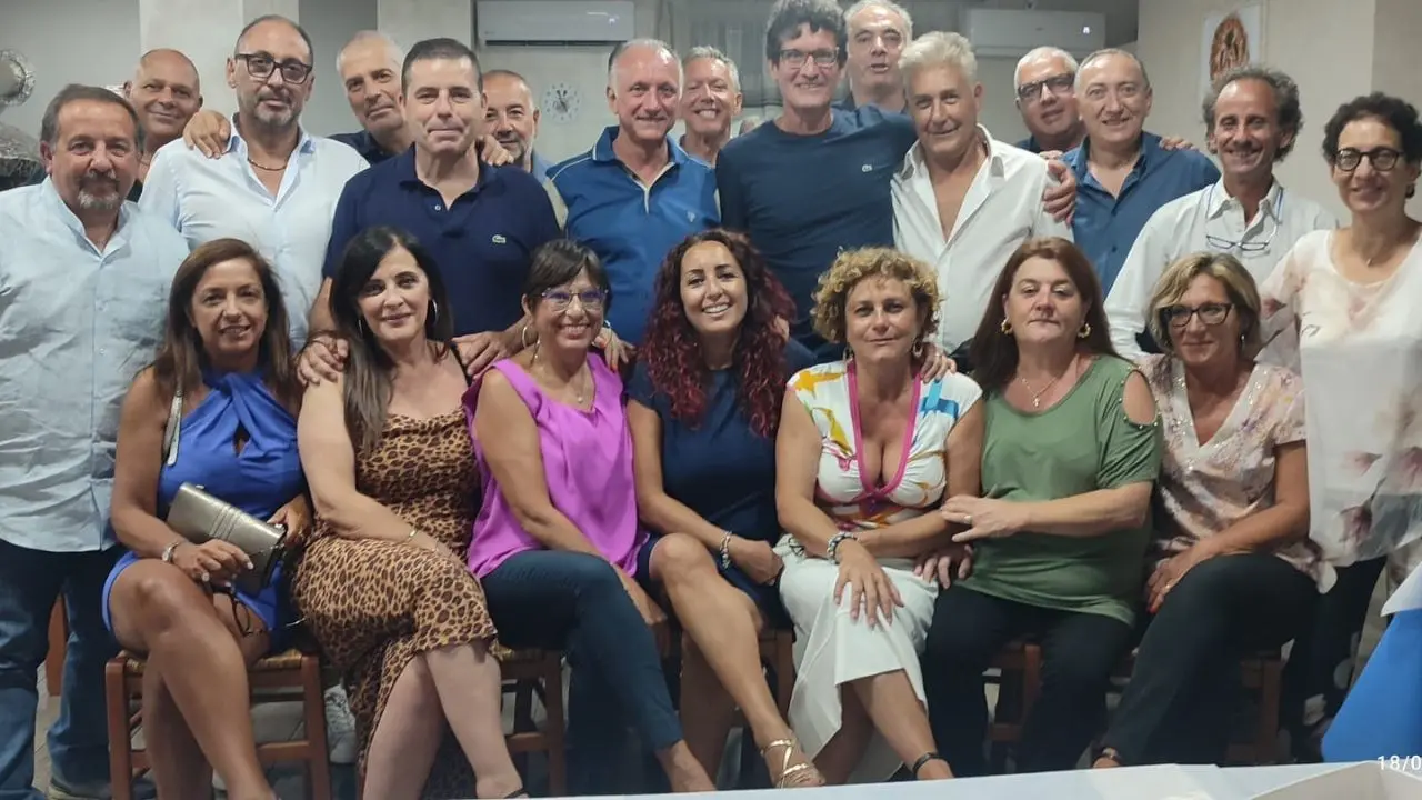 A cena dopo 45 anni gli alunni di Suor Antonina della scuola elementare Maria Immacolata di Catanzaro