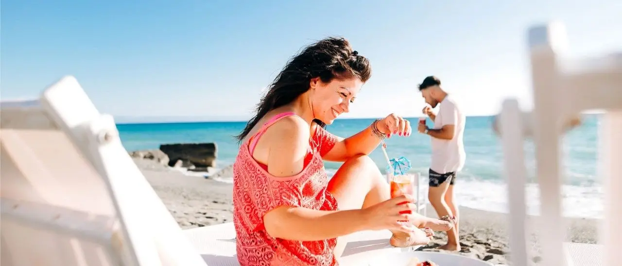 L’Estate Continua al Riva Restaurant & Lounge Bar di Falerna