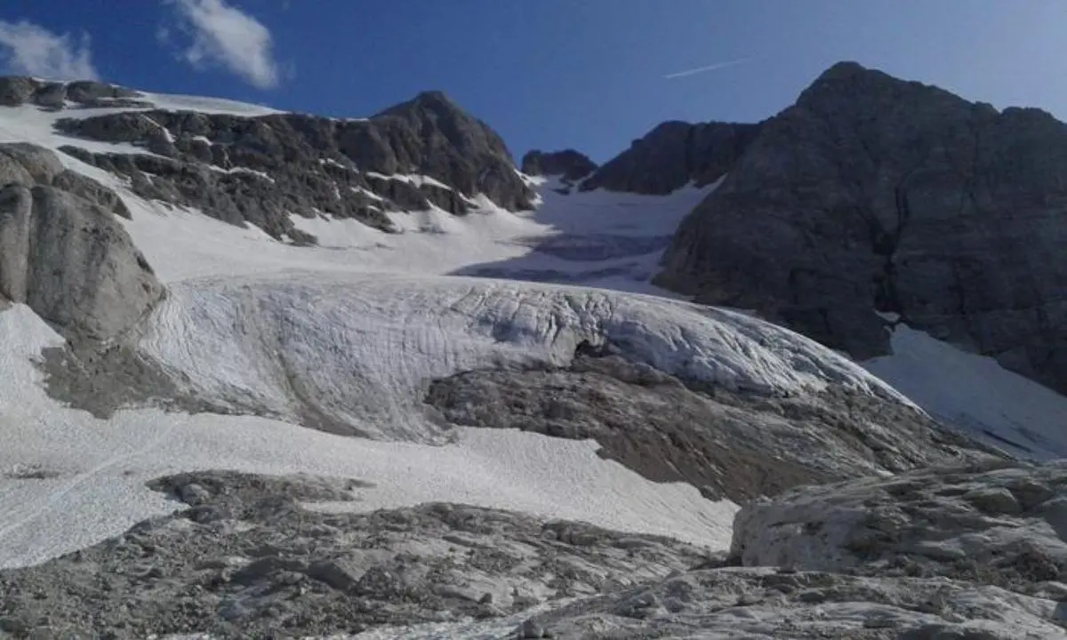 Troppo caldo, su tutti i ghiacciali alpini temperature sopra lo zero. Record in Marmolada