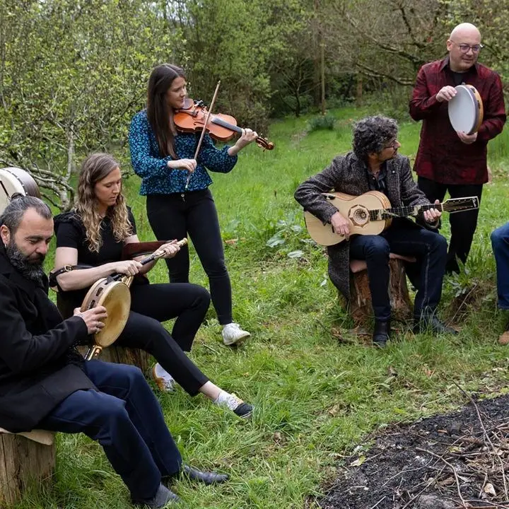 A Montauro i ritmi calabresi incontrano quelli irlandesi: questa sera Taranta celtica al Festival d’autunno