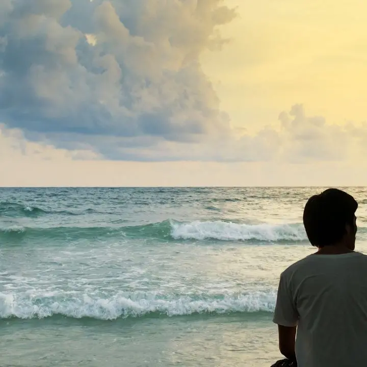 L’estate 2023 in Calabria è tutta da dimenticare: strade pericolosissime, mare sporco e turismo deludente