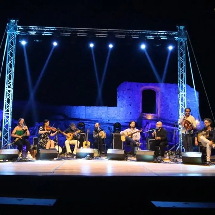 Festival d’autunno, successo per la prima nazionale di TarantaCeltica alla Grangia Sant’Anna di Montauro
