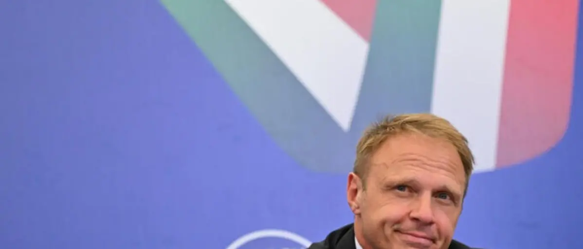 Il ministro Lollobrigida: «I poveri mangiano meglio dei ricchi». E scoppia la polemica: «Vive su un altro pianeta»