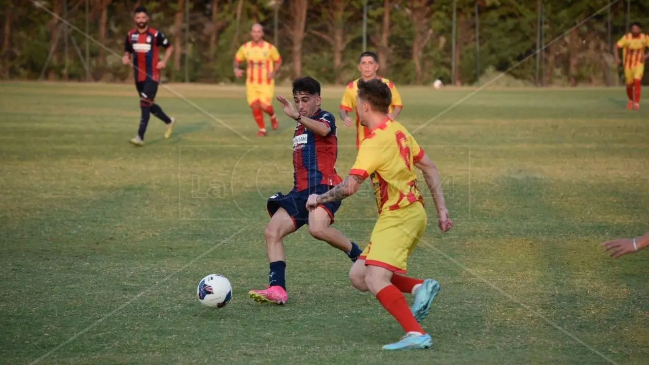 Prove di campionato per il Crotone di Mister Zauli, 8 gol al Trebisacce. «Stiamo lavorando per ampliare il parco attaccanti»