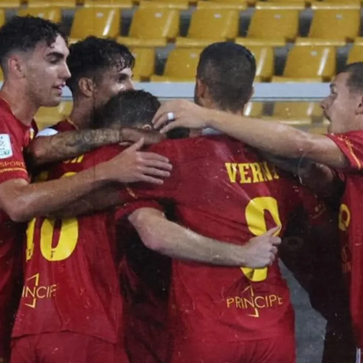 Catanzaro-Ternana, un rigore nel finale vale la prima vittoria giallorossa in B: a Lecce finisce 2-1