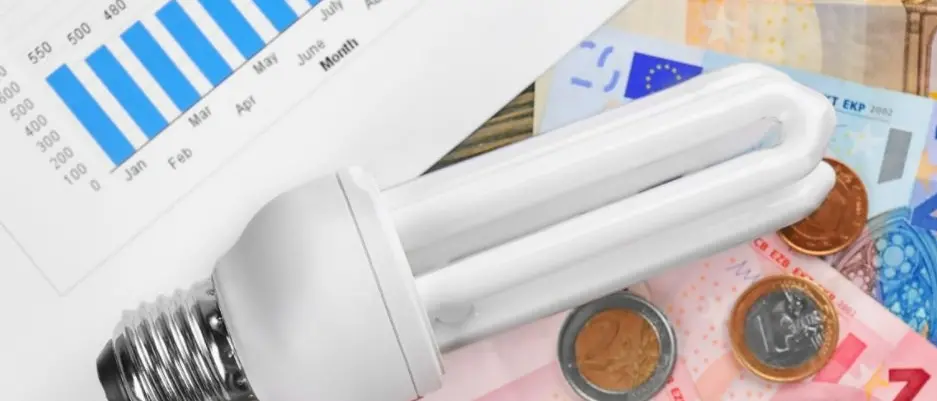 Caro bollette, dal primo ottobre probabile un aumento tra il 7 e il 10% delle tariffe elettriche