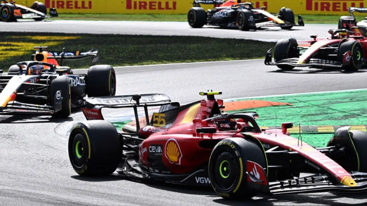 Formula uno, vince ancora Verstappen. A Monza doppietta Red Bull, Sainz terzo con la Ferrari