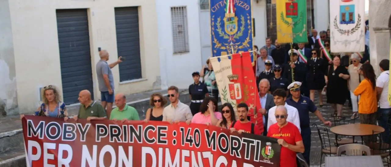 Santa Sofia d’Epiro, una via e un monumento per ricordare le 140 vittime del Moby Prince