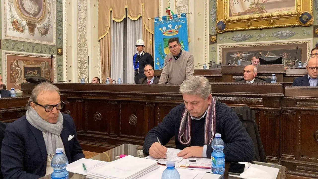 Comune Cosenza, Francesco Giordano si dimette: Caruso perde l’assessore al Bilancio
