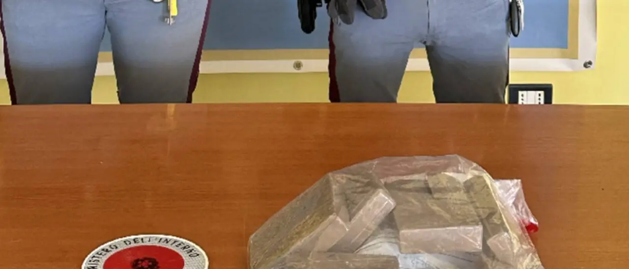 In auto con oltre quattro chili di eroina, un arresto nel Crotonese