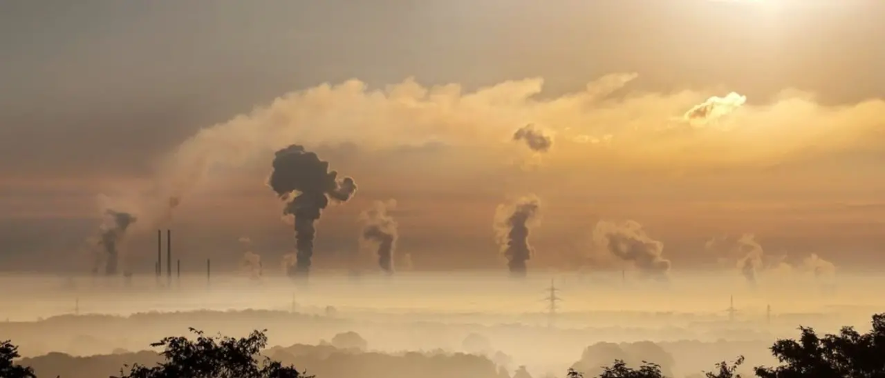 L’inquinamento atmosferico killer di bambini: in Europa e Asia 5.800 morti in un anno, 16 al giorno