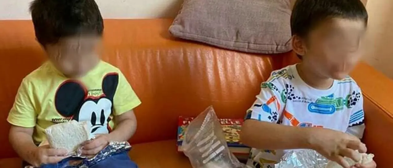 «Non vogliamo tornare dalla mamma», l’incredibile storia dei due fratellini che mangiavano terra e ora cercano una nuova famiglia