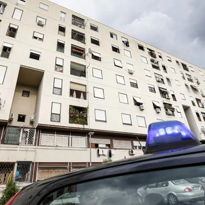 Blitz interforze a Roma e Napoli: oltre 800 uomini in azione a Tor Bella Monaca e Quartieri Spagnoli