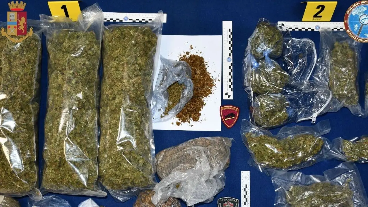 Reggio Calabria, sequestrati 4 chili di marijuana: arrestato un 30enne