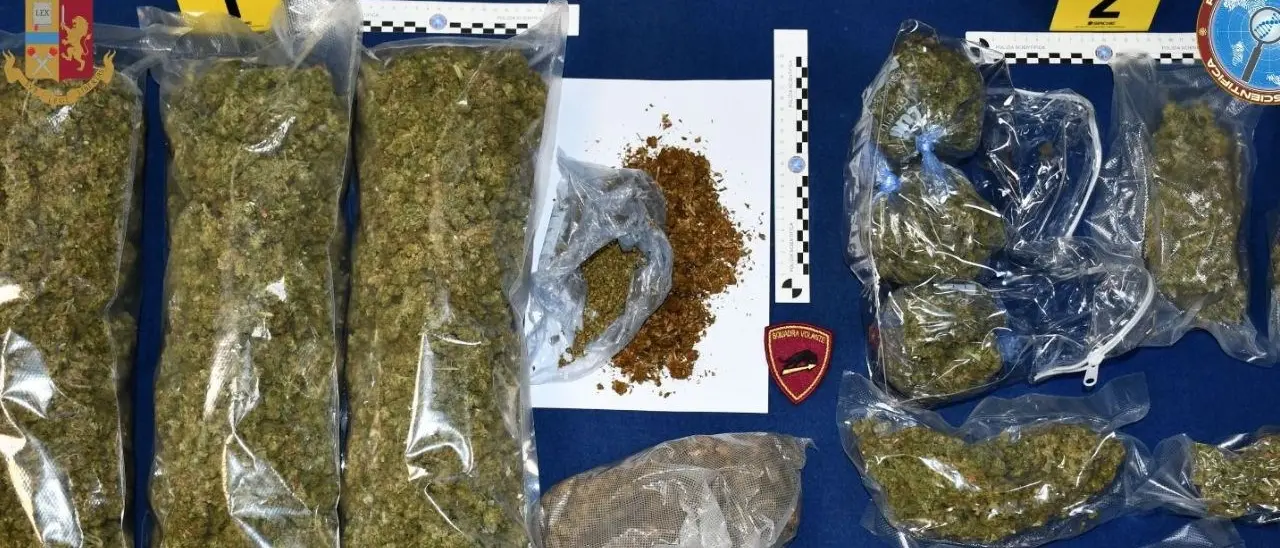 Reggio Calabria, sequestrati 4 chili di marijuana: arrestato un 30enne