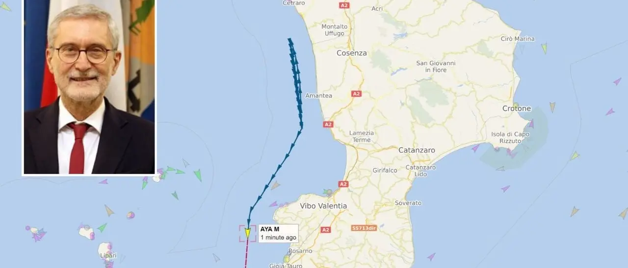 Il mistero della nave al largo della Calabria, il consigliere Laghi evoca il fantasma della Jolly Rosso: «Va su e giù. Perché?»