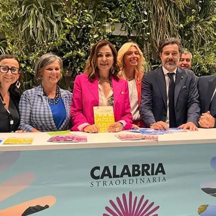 Calabria presente al Salone del camper di Parma: lo stand della Regione visitato dal ministro Santanchè
