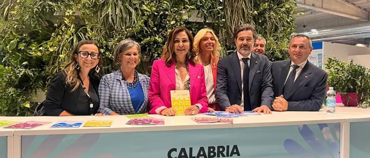 Calabria presente al Salone del camper di Parma: lo stand della Regione visitato dal ministro Santanchè