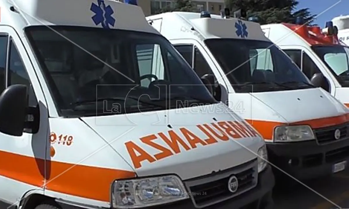 118 Calabria, nove mesi per il concorso ma è un flop: ha partecipato chi già lavora in convenzione sulle ambulanze