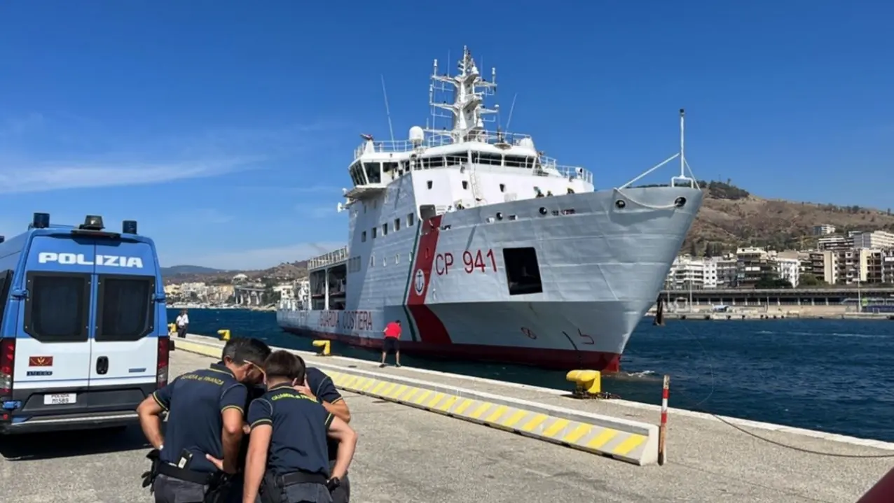 Reggio Calabria, il porto accoglie 500 migranti soccorsi in mare