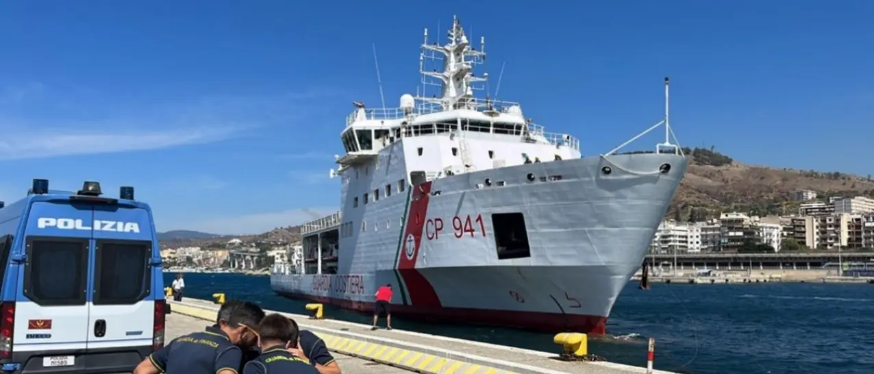 Reggio Calabria, il porto accoglie 500 migranti soccorsi in mare