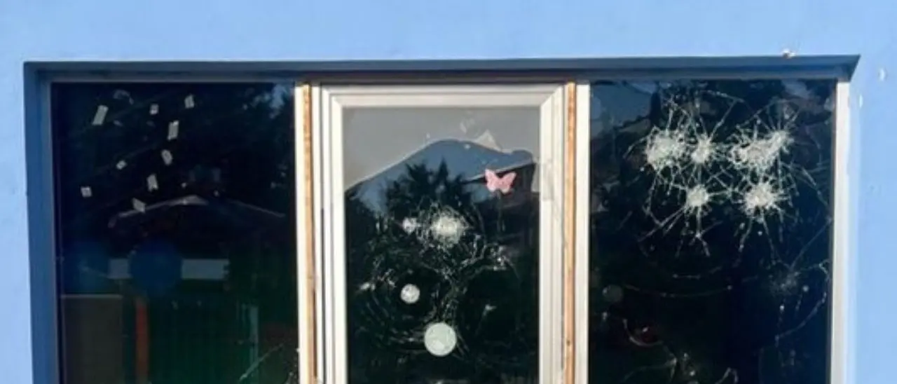 Crotone, danneggiate le vetrate di un asilo nido comunale nel quartiere Farina