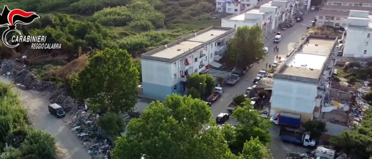 Interventi di riqualificazione alla Ciambra di Gioia Tauro, al via pulizia e demolizioni: incontro in Prefettura