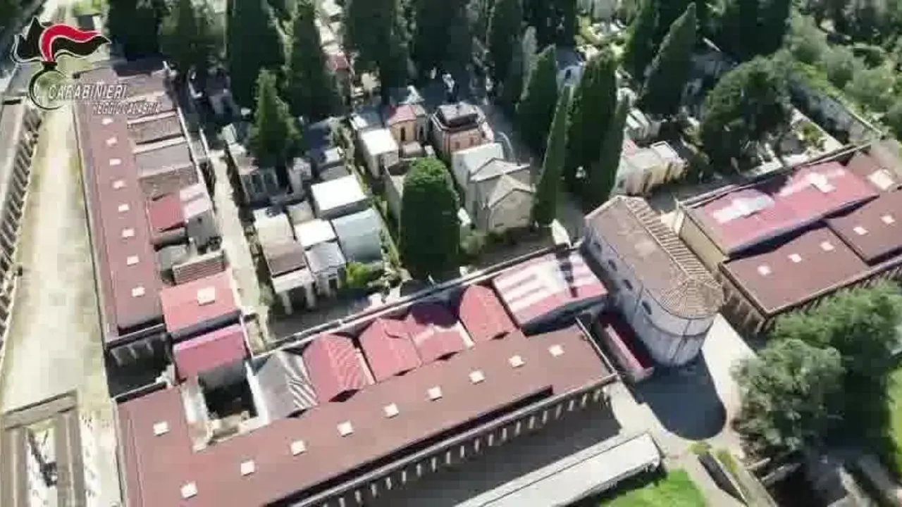 Inchiesta al cimitero di Cittanova, oltre 450 le salme distrutte: tra gli arrestati medici, un sindaco e un sacerdote - NOMI