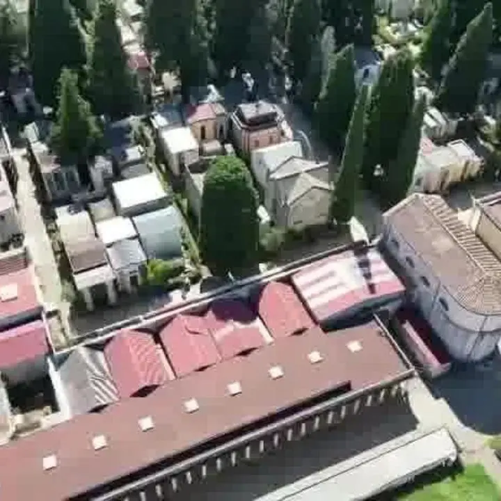 Inchiesta al cimitero di Cittanova, la Diocesi di Oppido-Palmi: «Provvedimenti nei confronti del sacerdote coinvolto»