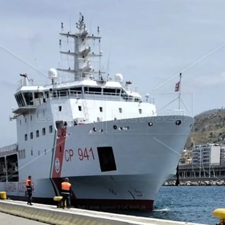 Migranti, oltre 400 profughi soccorsi in mare: la nave Diciotti domani al porto di Reggio Calabria