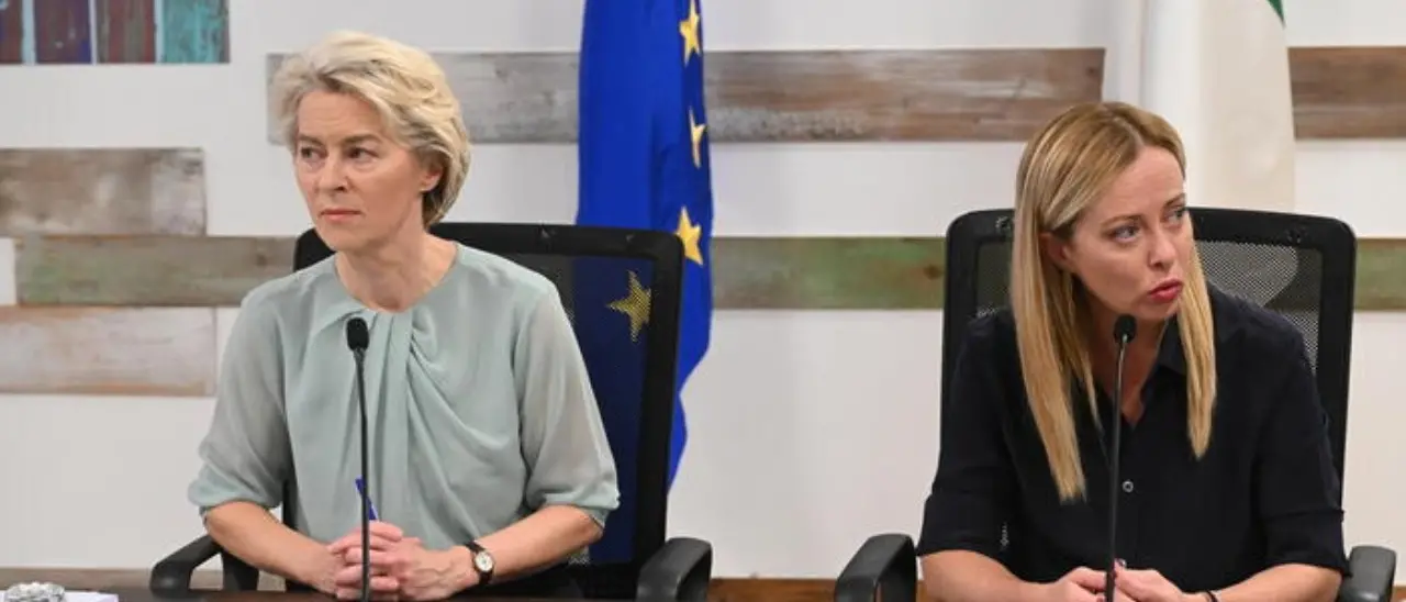 Migranti, Meloni e von der Leyen a Lampedusa. Il presidente della Commissione Ue: «L’Italia non è sola»