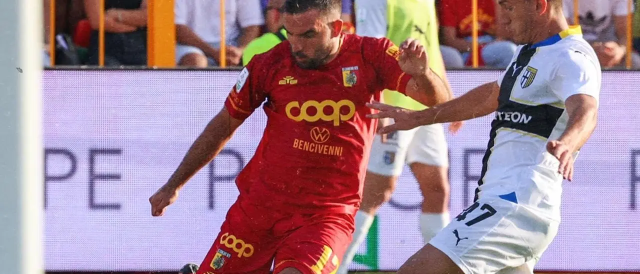 Catanzaro-Parma, pesante sconfitta per le Aquile. La squadra emiliana fa pokerissimo al Ceravolo: finale 0-5